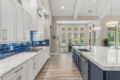 House in Port Orange, Florida 4 bedrooms, 379.51 sq.m. № 2106581 - photo 8