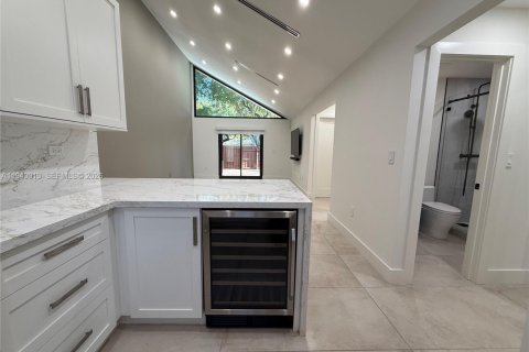 Touwnhouse à louer à Miami, Floride: 2 chambres, 90.3 m2 № 1999387 - photo 6