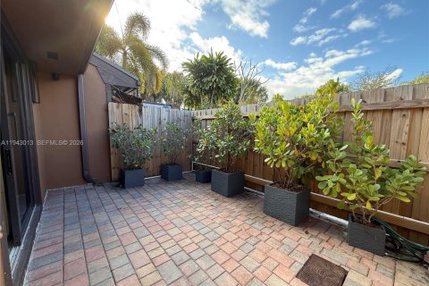 Touwnhouse à louer à Miami, Floride: 2 chambres, 90.3 m2 № 1999387 - photo 15