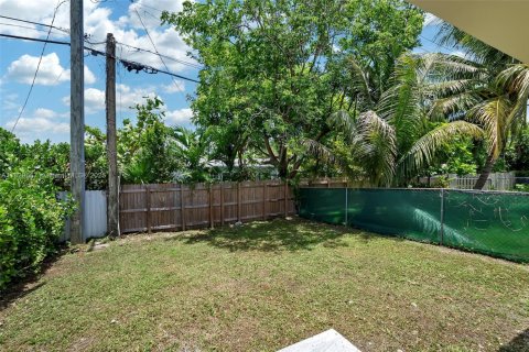 Commercial property in Cutler Bay, Florida 211.07 sq.m. № 1802665 - photo 16