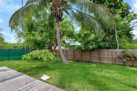 Commercial property in Cutler Bay, Florida 211.07 sq.m. № 1802665 - photo 18