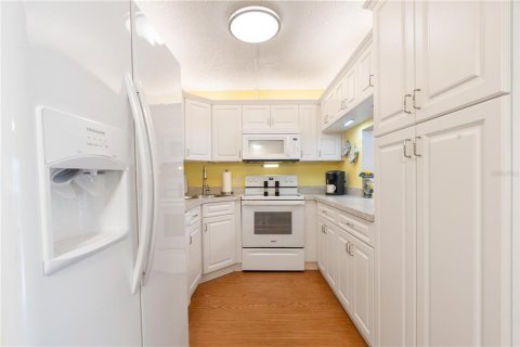 Condo in Hudson, Florida, 2 bedrooms № 2097609 - photo 2