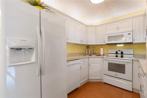 Condo in Hudson, Florida, 2 bedrooms № 2097609 - photo 3
