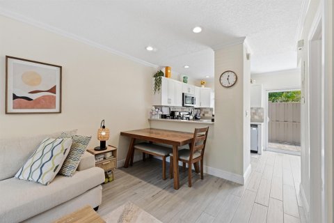 Adosado en venta en Wilton Manors, Florida, 2 dormitorios, 89.19 m2 № 2189778 - foto 6