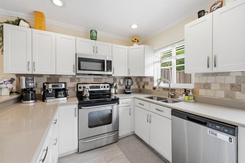 Adosado en venta en Wilton Manors, Florida, 2 dormitorios, 89.19 m2 № 2189778 - foto 11