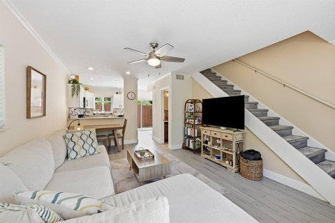 Adosado en Wilton Manors, Florida 2 dormitorios, 89.19 m2 № 2189778