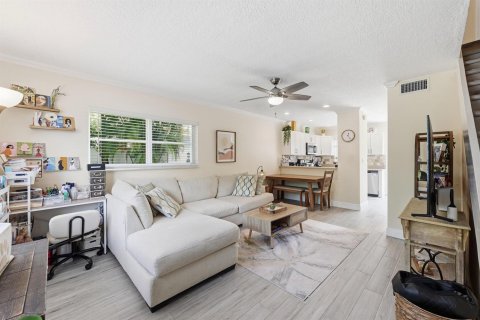 Adosado en venta en Wilton Manors, Florida, 2 dormitorios, 89.19 m2 № 2189778 - foto 3