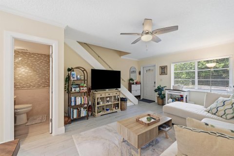 Adosado en venta en Wilton Manors, Florida, 2 dormitorios, 89.19 m2 № 2189778 - foto 7