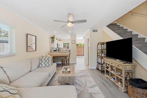 Adosado en venta en Wilton Manors, Florida, 2 dormitorios, 89.19 m2 № 2189778 - foto 4