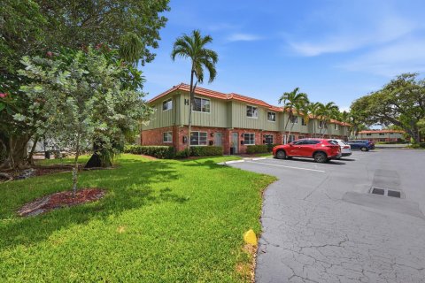 Adosado en venta en Wilton Manors, Florida, 2 dormitorios, 89.19 m2 № 2189778 - foto 25