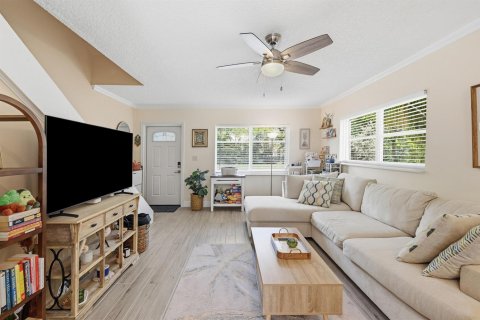 Adosado en venta en Wilton Manors, Florida, 2 dormitorios, 89.19 m2 № 2189778 - foto 5