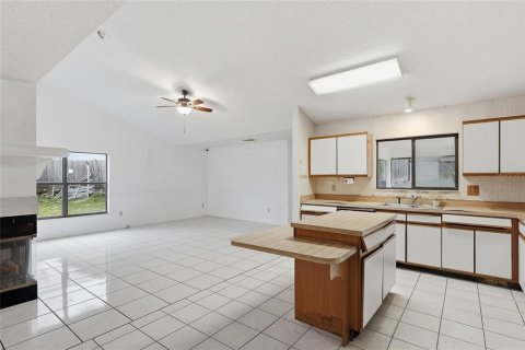 Villa ou maison à vendre à Orlando, Floride: 4 chambres, 199.65 m2 № 2280578 - photo 4