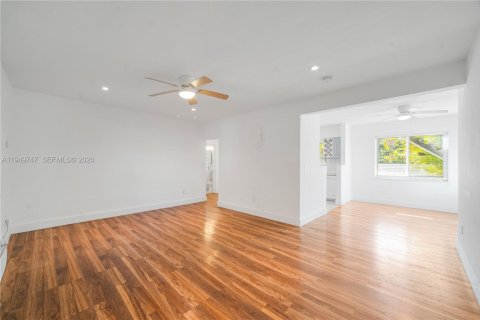 Immobilier commercial à vendre à Miami Beach, Floride: 400.04 m2 № 2005840 - photo 10