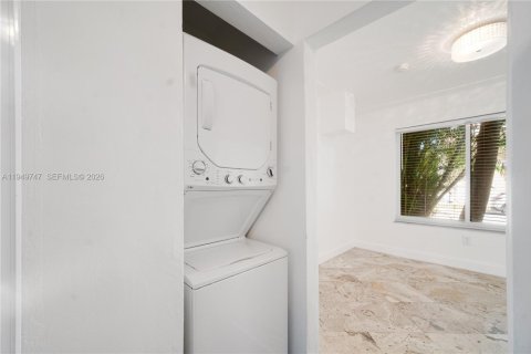 Immobilier commercial à vendre à Miami Beach, Floride: 400.04 m2 № 2005840 - photo 24