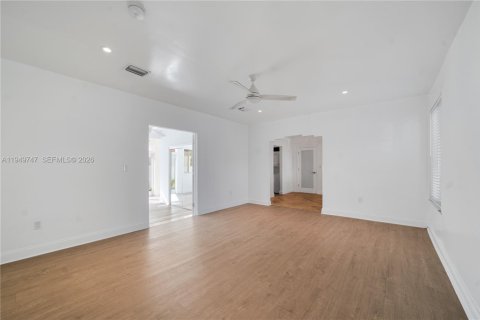 Immobilier commercial à vendre à Miami Beach, Floride: 400.04 m2 № 2005840 - photo 20