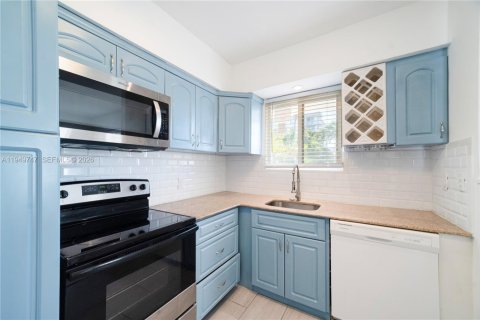 Immobilier commercial à vendre à Miami Beach, Floride: 400.04 m2 № 2005840 - photo 8