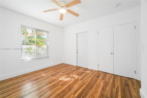 Immobilier commercial à vendre à Miami Beach, Floride: 400.04 m2 № 2005840 - photo 17