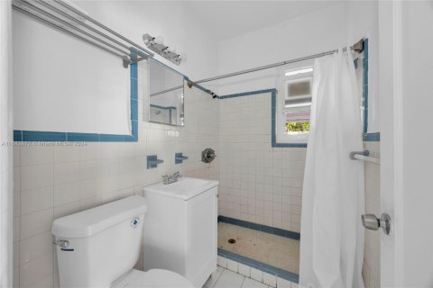 Propiedad comercial en venta en Miami, Florida, 208.01 m2 № 1812108 - foto 16