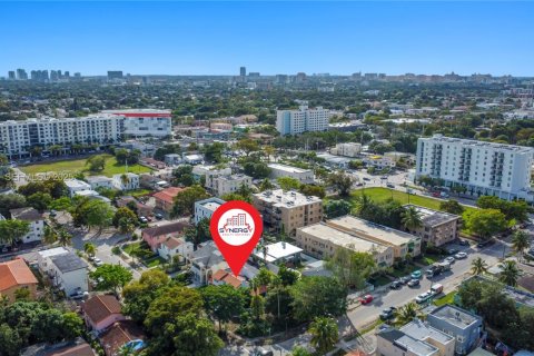 Terreno en venta en Miami, Florida № 1988876 - foto 6