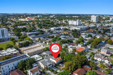 Terreno en venta en Miami, Florida № 1988876 - foto 8