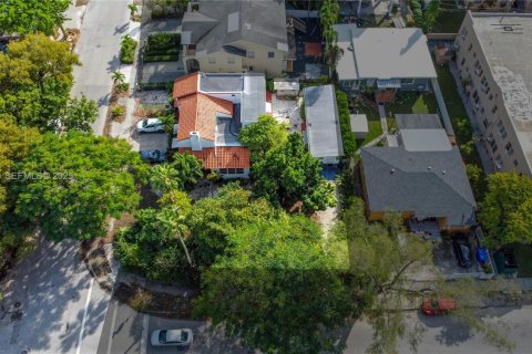 Terreno en venta en Miami, Florida № 1988876 - foto 7