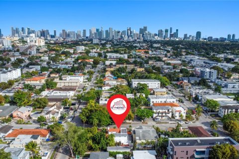 Terreno en venta en Miami, Florida № 1988876 - foto 12