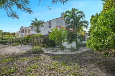 Terreno en venta en Miami, Florida № 1988876 - foto 14