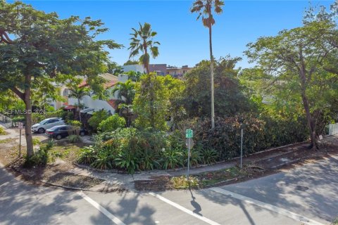 Terreno en venta en Miami, Florida № 1988876 - foto 10