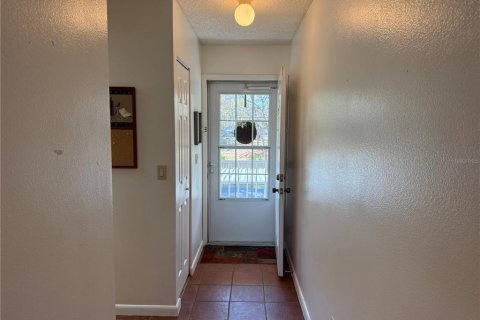 Condominio en venta en New Port Richey, Florida, 2 dormitorios, 86.86 m2 № 2097730 - foto 2