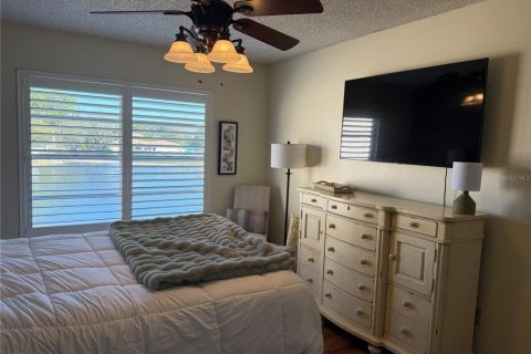 Condominio en venta en New Port Richey, Florida, 2 dormitorios, 86.86 m2 № 2097730 - foto 15