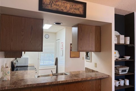 Condominio en venta en New Port Richey, Florida, 2 dormitorios, 86.86 m2 № 2097730 - foto 8
