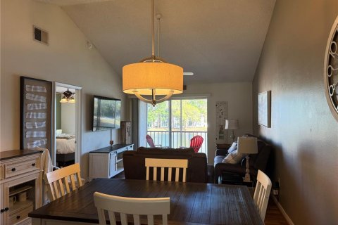 Condominio en venta en New Port Richey, Florida, 2 dormitorios, 86.86 m2 № 2097730 - foto 11
