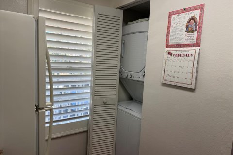 Condominio en venta en New Port Richey, Florida, 2 dormitorios, 86.86 m2 № 2097730 - foto 5