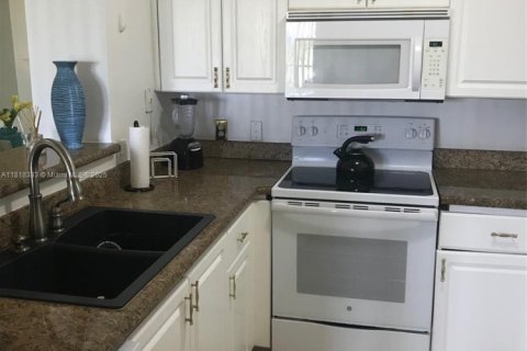 Copropriété à louer à Aventura, Floride: 2 chambres, 109.62 m2 № 1943006 - photo 7