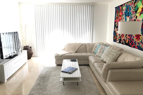 Copropriété à louer à Aventura, Floride: 2 chambres, 109.62 m2 № 1943006 - photo 3