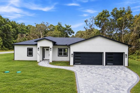 Casa en Inverness, Florida 4 dormitorios, 184.13 m2 № 2369197