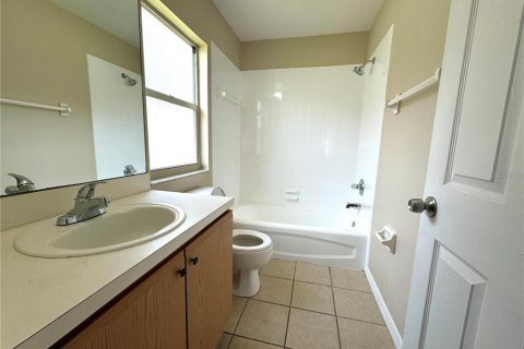 Casa en alquiler en Brandon, Florida, 4 dormitorios, 136.01 m2 № 1908614 - foto 19