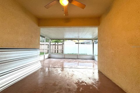 Casa en alquiler en Brandon, Florida, 4 dormitorios, 136.01 m2 № 1908614 - foto 12