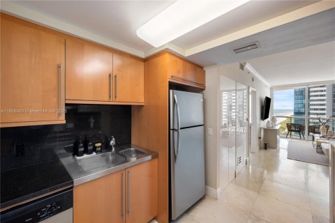 Снять в аренду кондоминиум в Майами-Бич, Флорида 1 спальня, 75.07м2, № 1998179 - фото 16