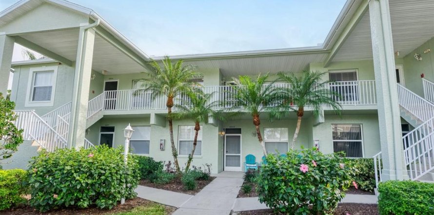 Condo in Sarasota, Florida, 2 bedrooms  № 2097142