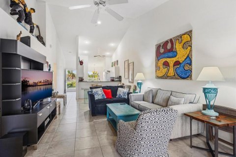 Condo in Sarasota, Florida, 2 bedrooms  № 2097142 - photo 8