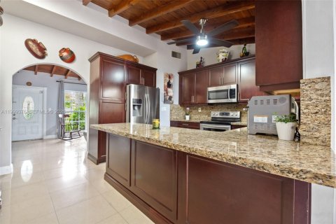 Casa en venta en Plantation, Florida, 3 dormitorios, 130.81 m2 № 2066052 - foto 9