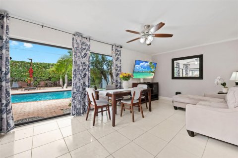 Casa en venta en Plantation, Florida, 3 dormitorios, 130.81 m2 № 2066052 - foto 10