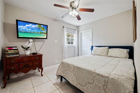 Casa en venta en Plantation, Florida, 3 dormitorios, 130.81 m2 № 2066052 - foto 17