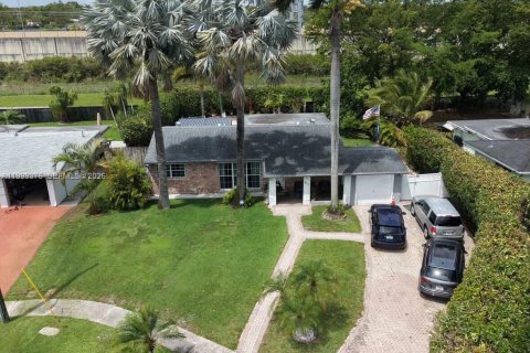 Villa ou maison à Plantation, Floride 3 chambres, 130.81 m2 № 2066052