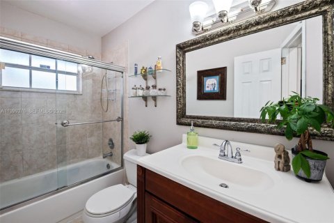 Casa en venta en Plantation, Florida, 3 dormitorios, 130.81 m2 № 2066052 - foto 16