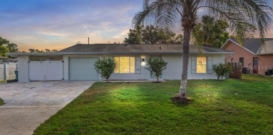 Casa en Port Charlotte, Florida 3 dormitorios, 120.59 m2 № 1609222