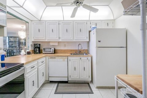 Condominio en venta en Hallandale Beach, Florida, 1 dormitorio, 85.01 m2 № 2045497 - foto 8