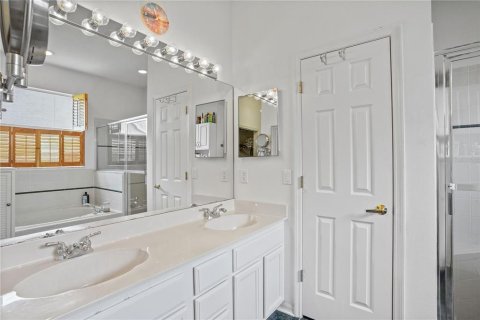 House in Lake Mary, Florida 3 bedrooms, 191.1 sq.m. № 1761114 - photo 20