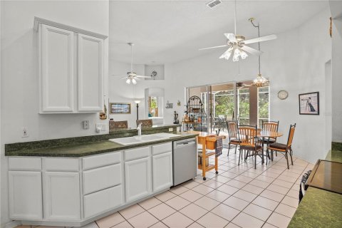 House in Lake Mary, Florida 3 bedrooms, 191.1 sq.m. № 1761114 - photo 16